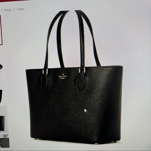 Kate Spade Tote 	
laurel way reese